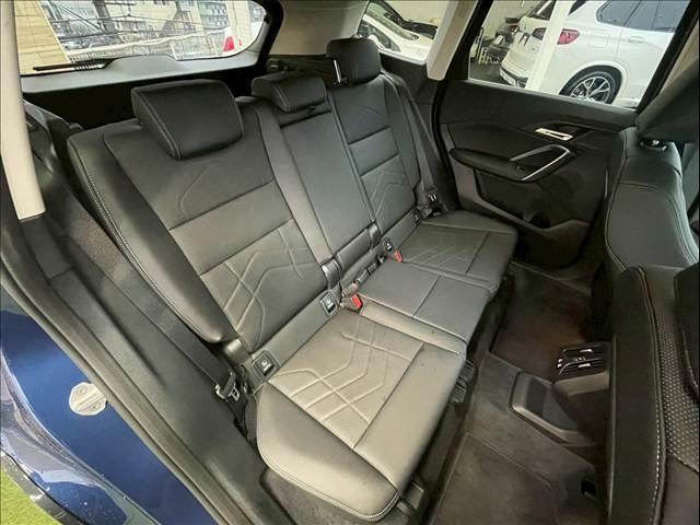 Ｘ１ ｘＤｒｉｖｅ　２０ｄ　ｘライン　ＡｐｐｌｅＣａｒＰｌａｙ／シートヒーター／全方位カメラ／アダプティブクルーズコントロール／ブラインドスポットモニター／ヘッドアップディスプレイ／純正ナビ／メモリー付きパワーシート／パワーバックドア（6枚目）