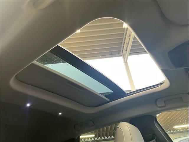 Ｃ５ Ｘ シャインパック　サンルーフ／ＡｐｐｌｅＣａｒＰｌａｙ／シートベンチレーション／シートヒーター／全方位カメラ／ヘッドアップディスプレイ／アダプティブクルーズコントロール／メモリー付パワーシート／パワーバックドア／ＥＴＣ（3枚目）