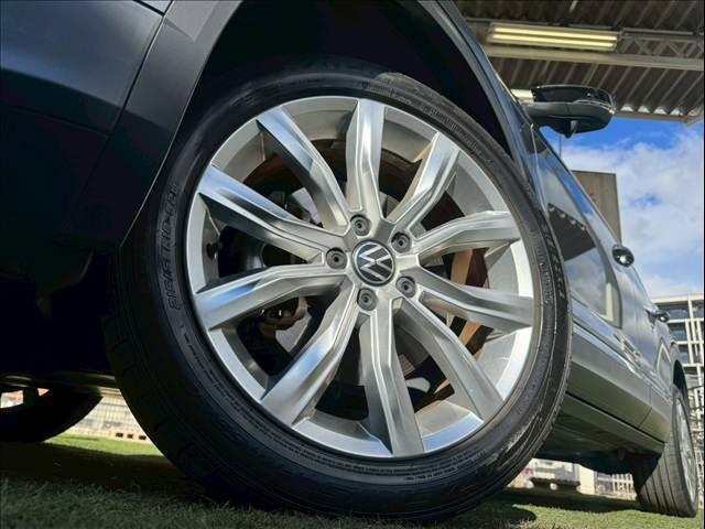 T-ロック TDI スポーツ AppleCarPlay/アダプティブクルーズコントロール/電動リアゲート/ブラインドスポットモニター/ETC車載器/USB-Cポート/パドルシフト/アイドリングストップ/純正ナビ/バックカメラ(19枚目)