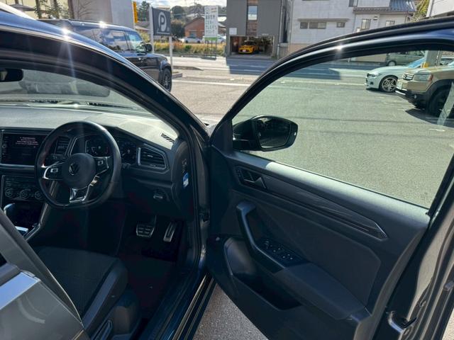 T-ロック TDI スポーツ AppleCarPlay/アダプティブクルーズコントロール/電動リアゲート/ブラインドスポットモニター/ETC車載器/USB-Cポート/パドルシフト/アイドリングストップ/純正ナビ/バックカメラ(64枚目)