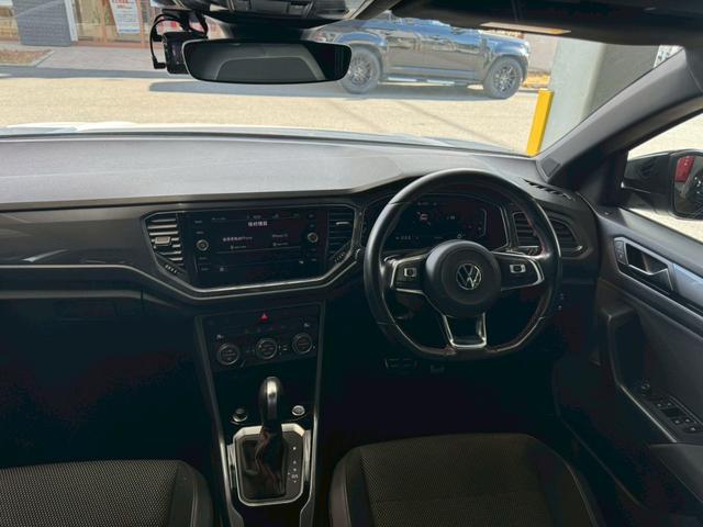 T-ロック TDI スポーツ AppleCarPlay/アダプティブクルーズコントロール/ブラインドスポットモニター/電動リアゲート/USB-Cポート/ETC車載器/純正ナビ/バックカメラ/アイドリングストップ/プッシュスタート(32枚目)