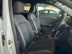 ���Ҥϡ�»�ݥ���ѥ������Ź�Ǥ����ݸ����Ǥ���̵���ˤƼ»��档�¿��������ʥ����饤�դ򡢤��Ϥ����������«���ޤ��� 5