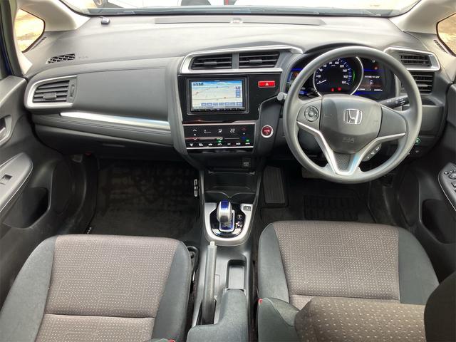フィットハイブリッド Ｆパッケージ　４ＷＤ　ナビ　ワンセグＴＶ　バックカメラ　ＣＤ／ＤＶＤ／Ｂｌｕｅｔｏｏｔｈ　ＥＴＣ　クルーズコントロール　ドライブレコーダー　ＬＥＤヘッドライト　オートライト　アイドリングストップ　車検整備付き（30枚目）