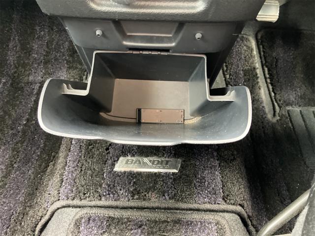 ソリオバンディット ハイブリッドＭＶ　４ＷＤ　ワンオーナー　ナビ　フルセグＴＶ　バックカメラ　全周囲カメラ　クルーズコントロール　レーンアシスト　エアロ　シートヒーター　ＥＴＣ　ＬＥＤ　オートライト　オートマチックハイビーム　車検整備付（59枚目）