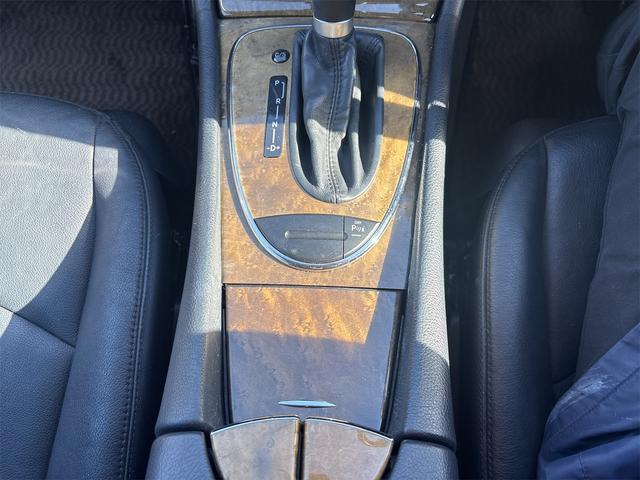 Eクラスステーションワゴン E320 CDIワゴン アバンギャルド サンルーフ 純正アルミ パワーシート ステリモ  オートライト 社外ナビ 地デジ Bluetooth DVD バックカメラ シートヒーター パワーテールゲート(58枚目)