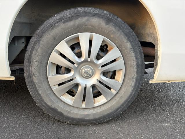 NV350キャラバンバン ロングDXターボ 4WD エアコン キーレス パワステ パワーウインドウ ブレーキサポート(26枚目)