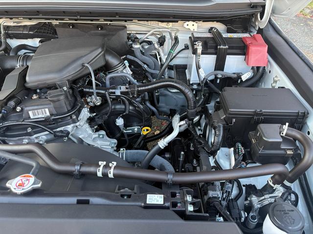 ランドクルーザー２５０ ＶＸファーストエディション　前目ヘッドランプ　モデリスタ２０インチアルミ　モデリスタパッケージ　オーバーフェンダー　リヤスポイラー　シグネットイルミブレード　フェンダーガーニッシュ　ＬＥＤフォグ黄色　全周囲カメラ　置くだけ充電（33枚目）