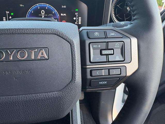 ランドクルーザー２５０ ＶＸファーストエディション　前目ヘッドランプ　モデリスタ２０インチアルミ　モデリスタパッケージ　オーバーフェンダー　リヤスポイラー　シグネットイルミブレード　フェンダーガーニッシュ　ＬＥＤフォグ黄色　全周囲カメラ　置くだけ充電（52枚目）