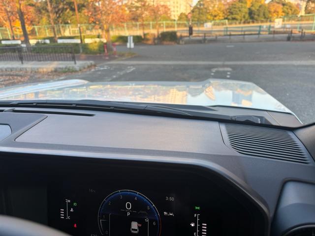 ランドクルーザー２５０ ＶＸファーストエディション　前目ヘッドランプ　モデリスタ２０インチアルミ　モデリスタパッケージ　オーバーフェンダー　リヤスポイラー　シグネットイルミブレード　フェンダーガーニッシュ　ＬＥＤフォグ黄色　全周囲カメラ　置くだけ充電（66枚目）