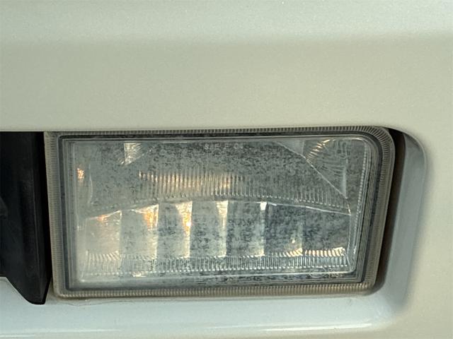 エブリイワゴン レザーセレクション　フルタイム４ＷＤ　ターボ　ナビ　両側パワースライドドア　後席左側オートステップ　フルオートエアコン　社外アルミホイール（17枚目）