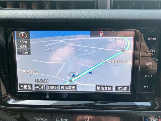 アクア Ｓ　ＥＴＣ　バックカメラ　ナビ　ＴＶ　オートライト　スマートキー　アイドリングストップ　電動格納ミラー　ＣＶＴ　衝突安全ボディ　ＡＢＳ　ＥＳＣ　ＣＤ　Ｂｌｕｅｔｏｏｔｈ　エアコン　パワーステアリング（5枚目）
