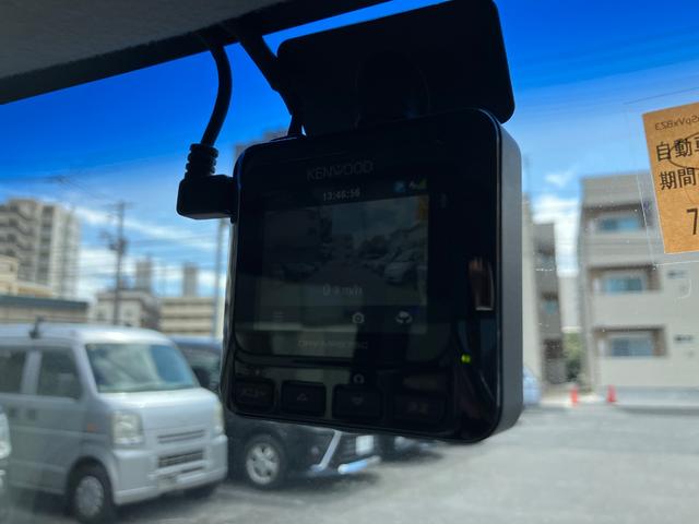 スペーシアカスタム ＴＳ　前後ドライブレコーダー　ＥＴＣ　バックカメラ　両側電動スライドドア　ナビ　ＴＶ　ＨＩＤ　スマートキー　アイドリングストップ　電動格納ミラー　ベンチシート　ＣＶＴ　盗難防止システム　ＡＢＳ　ＵＳＢ（9枚目）