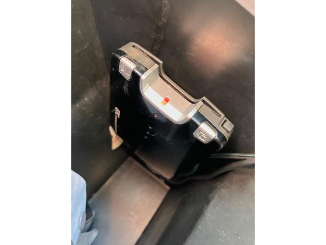 Ｎ－ＢＯＸカスタム Ｇ・Ｌパッケージ　ＥＴＣ　両側スライド・片側電動　ナビ　ＴＶ　オートライト　ＨＩＤ　スマートキー　アイドリングストップ　電動格納ミラー　ベンチシート　ＣＶＴ　盗難防止システム　ＡＢＳ　ＥＳＣ（14枚目）
