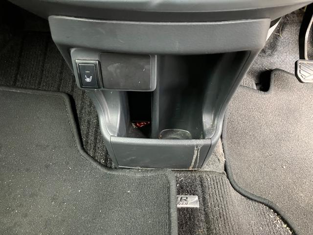 フレアクロスオーバー ＸＳ　４ＷＤ　ＥＴＣ　ナビ　ＴＶ　レーンアシスト　衝突被害軽減システム　オートライト　ＨＩＤ　スマートキー　アイドリングストップ　電動格納ミラー　シートヒーター　ベンチシート（7枚目）