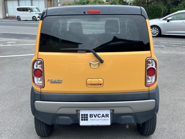 フレアクロスオーバー ＸＳ　４ＷＤ　ＥＴＣ　ナビ　ＴＶ　レーンアシスト　衝突被害軽減システム　オートライト　ＨＩＤ　スマートキー　アイドリングストップ　電動格納ミラー　シートヒーター　ベンチシート（17枚目）