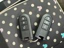 Ｘ　ＳＡＩＩ　前後ドライブレコーダー　ＥＴＣ　バックカメラ　両側スライド・片側電動　ナビＴＶ　Ｂｌｕｅｔｏｏｔｈ　衝突被害軽減システム　オートライト　スマートキー　アイドリングストップ　電動格納ミラー　ベンチシート（11枚目）