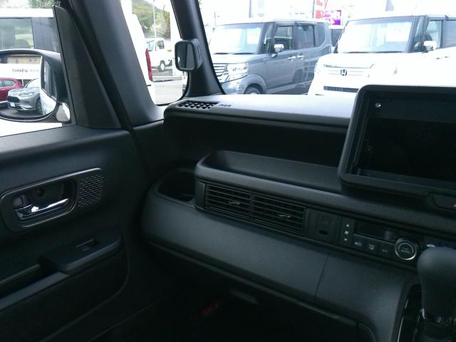Ｎ－ＢＯＸカスタム ターボ　届出済未使用車　Ｈｏｎｄａ　ＳＥＮＳＩＮＧ　両側電動スライドドア　オートリトラミラー　パドルシフト　本革巻ステアリングホイール　運転席・助手席シートヒーター　１５インチアルミホイール（18枚目）