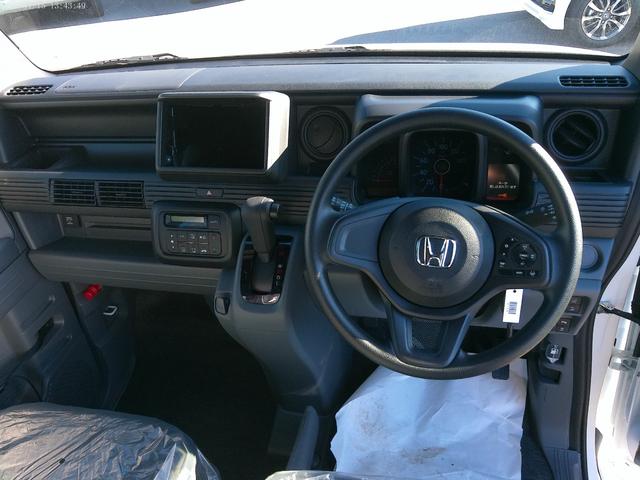 Ｎ－ＶＡＮ Ｇ　届出済未使用車　ＨｏｎｄａＳＥＮＳＩＮＧ　ＵＶカット機能付フロントウインドウガラス　アクセサリーソケット（ＤＣ１２Ｖ）［助手席］電波式キーレスエントリーシステム（キー１個付運転席パワードアロック）（18枚目）