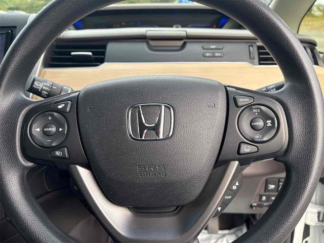 フリードハイブリッド ハイブリッド・Ｇホンダセンシング　４ＷＤ　ドライブレコーダー　ＥＴＣ　バックカメラ　ナビ　ＴＶ　オートクルーズコントロール　レーンアシスト　衝突被害軽減システム　両側電動スライドドア　オートライト　ＬＥＤヘッドランプ　スマートキー（3枚目）