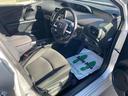 プリウス Ｓ　ドライブレコーダー　バックカメラ　ＴＶ　アルミホイール　オートライト　ＬＥＤヘッドランプ　ＣＶＴ　スマートキー　アイドリングストップ　盗難防止システム　記録簿　衝突安全ボディ　ＡＢＳ　ＥＳＣ　エアコン（8枚目）
