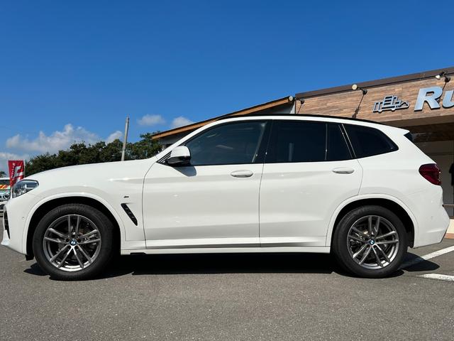 Ｘ３ ｘＤｒｉｖｅ　２０ｄ　Ｍスポーツ　禁煙車　セレクトパッケージ　パノラマサンルーフ　ヘッドアップディスプレイ　トップビューカメラ　黒革シート　純正前後ドラレコ　ミラーＥＴＣ（9枚目）