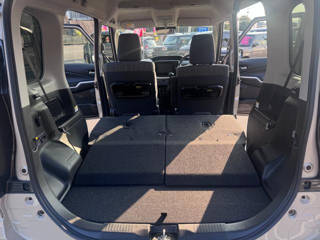 ソリオ ハイブリッドMZ 登録済未使用車 両側電動スライドドア クリアランスソナー オートクルーズコントロール レーンアシスト 衝突被害軽減システム アルミホイール オートライト LEDヘッドランプ スマートキー(19枚目)