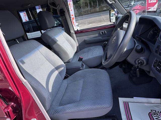 ランドクルーザー70 バン 4WD 30周年記念 再販モデル 社外ナビ TV Bluetooth ETC ドラレコ(14枚目)
