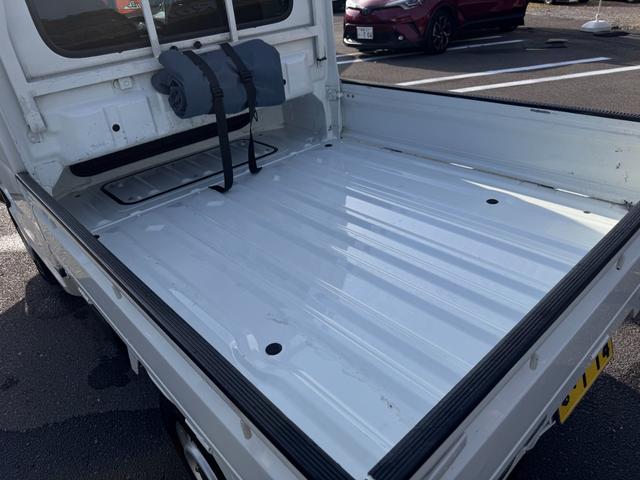 スーパーキャリイ X 衝突軽減ブレーキ オートマ ETC オーバーヘッドコンソール フォグランプ キーレス パワーウィンドウ(15枚目)