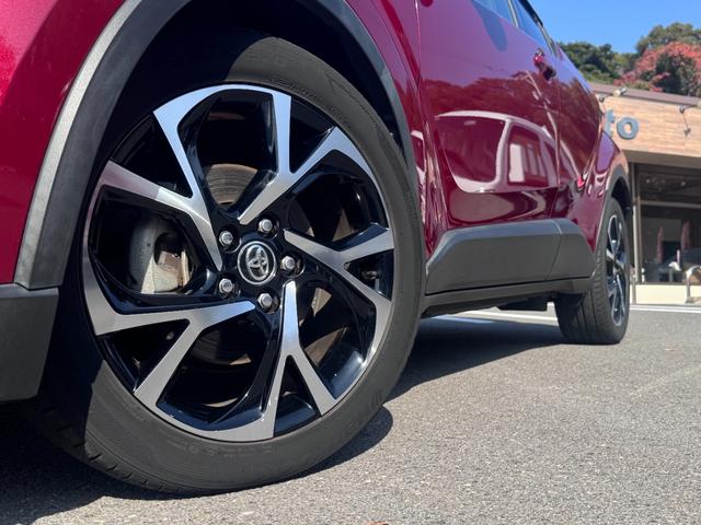 Ｃ－ＨＲ Ｇ　衝突軽減ブレーキ　純正９インチナビ　ＴＶ　Ｂカメラ　Ｂｌｕｅｔｏｏｔｈ　ＥＴＣ　前後ドラレコ　ＢＳＭ　ハーフレザーシート＆ヒーター　車検整備付き（11枚目）