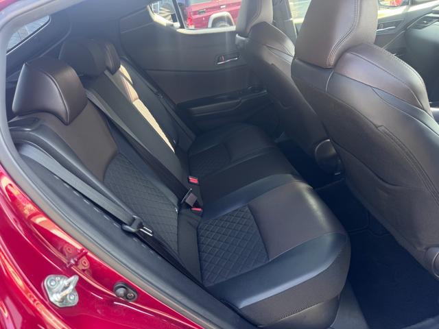 Ｃ－ＨＲ Ｇ　衝突軽減ブレーキ　純正９インチナビ　ＴＶ　Ｂカメラ　Ｂｌｕｅｔｏｏｔｈ　ＥＴＣ　前後ドラレコ　ＢＳＭ　ハーフレザーシート＆ヒーター　車検整備付き（14枚目）