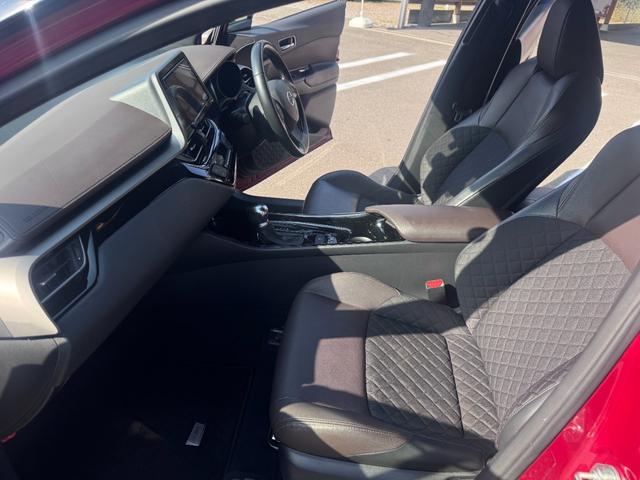 Ｃ－ＨＲ Ｇ　衝突軽減ブレーキ　純正９インチナビ　ＴＶ　Ｂカメラ　Ｂｌｕｅｔｏｏｔｈ　ＥＴＣ　前後ドラレコ　ＢＳＭ　ハーフレザーシート＆ヒーター　車検整備付き（15枚目）