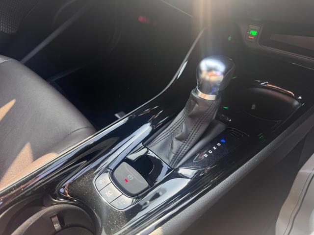 Ｃ－ＨＲ Ｇ　衝突軽減ブレーキ　純正９インチナビ　ＴＶ　Ｂカメラ　Ｂｌｕｅｔｏｏｔｈ　ＥＴＣ　前後ドラレコ　ＢＳＭ　ハーフレザーシート＆ヒーター　車検整備付き（27枚目）