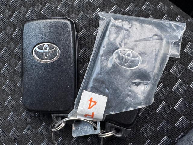 アクア 禁煙車 衝突軽減ブレーキ 純正ナビ TV Bカメラ Bluetooth ETC 前席シートヒーター 車検整備付き(32枚目)