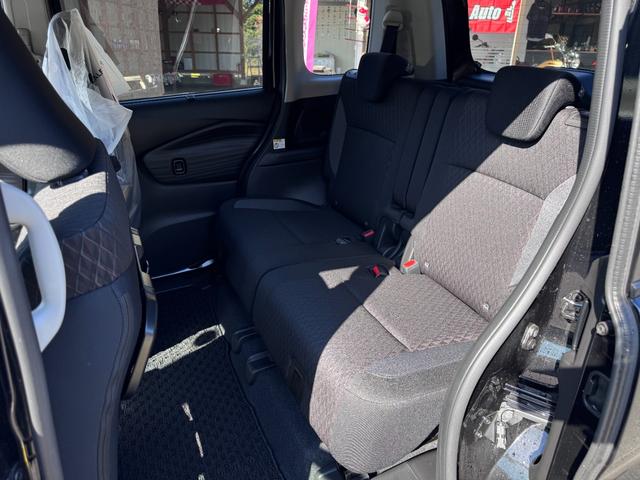 ソリオバンディット ハイブリッドMV 登録済未使用車 9型ナビ フルセグTV Bluetooth 全方位カメラ 衝突被害軽減ブレーキ クリアランスソナー 両側電動スライドドア USBソケット LEDヘッドライト シートヒーター(16枚目)