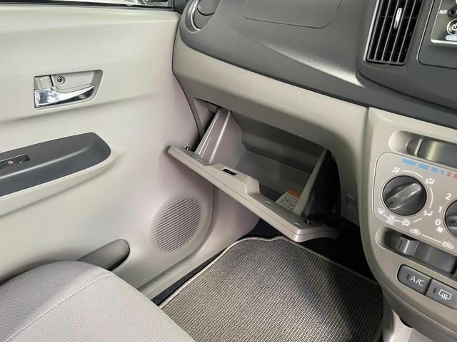 Xf SA 4WD ワンオーナー禁煙車 スマートアシスト エコアイドル キーレス 衝突被害軽減ブレーキ 横滑り防止(19枚目)