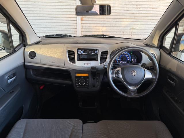 ワゴンR FZ 禁煙車 4WD CDチューナー ETC オートエアコン シートヒーター 衝突被害軽減システム プッシュスタート スマートキー(2枚目)