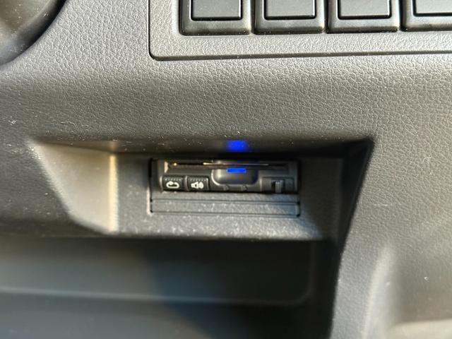 ワゴンR FZ 禁煙車 4WD CDチューナー ETC オートエアコン シートヒーター 衝突被害軽減システム プッシュスタート スマートキー(15枚目)