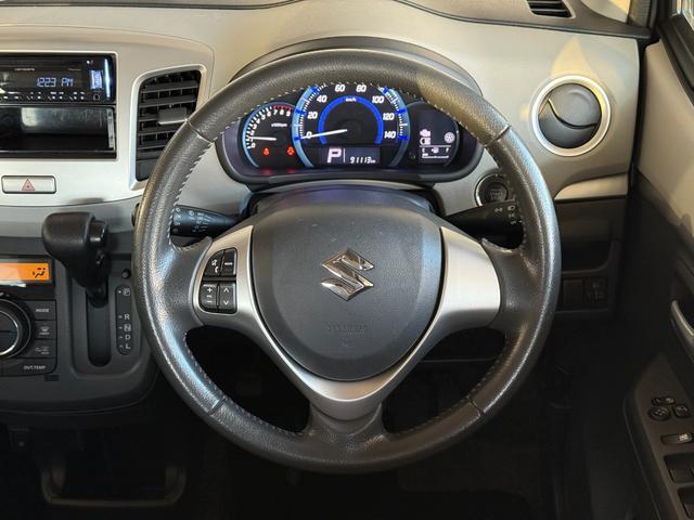 ワゴンR FZ 禁煙車 4WD CDチューナー ETC オートエアコン シートヒーター 衝突被害軽減システム プッシュスタート スマートキー(16枚目)