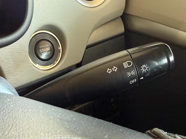 ワゴンR FZ 禁煙車 4WD CDチューナー ETC オートエアコン シートヒーター 衝突被害軽減システム プッシュスタート スマートキー(18枚目)