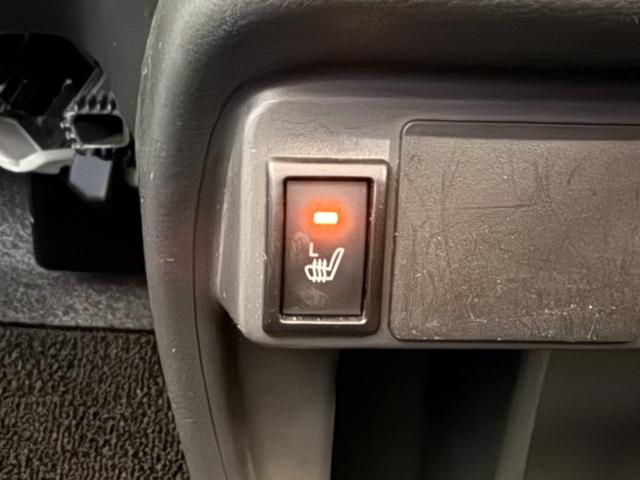 ワゴンR FZ 禁煙車 4WD CDチューナー ETC オートエアコン シートヒーター 衝突被害軽減システム プッシュスタート スマートキー(19枚目)