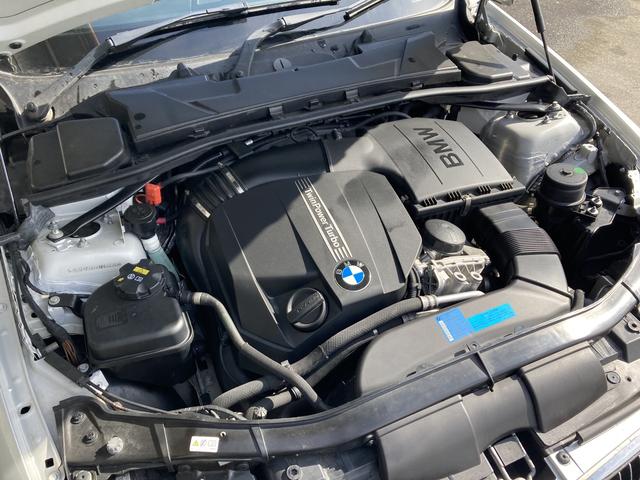 ３シリーズ ３３５ｉ　ＥＴＣ　クリアランスソナー　オートクルーズコントロール　ナビ　アルミホイール　オートライト　ＨＩＤ　ＡＴ　スマートキー　ターボ　盗難防止システム　パワーシート　革シート　ＣＤ　記録簿　ＡＢＳ　エアコン（22枚目）