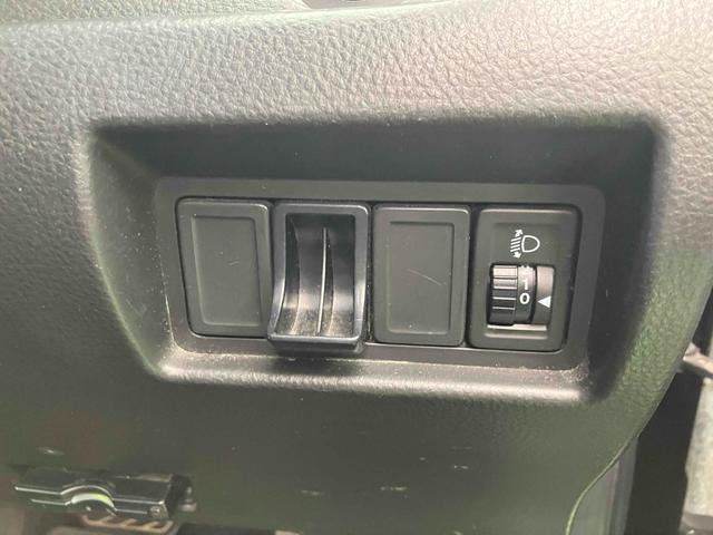 スイフト XL ETC ナビ TV アルミホイール スマートキー 電動格納ミラー CVT 盗難防止システム 衝突安全ボディ ABS CD エアコン パワーステアリング パワーウィンドウ(36枚目)