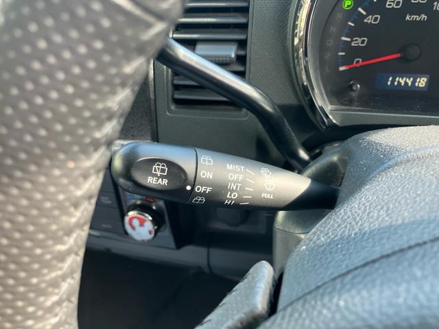 ワゴンR スティングレーT ターボ コラム4AT CD/MDオーディオ スマートキー HIDライト フォグランプ ベンチシート フルフラット パワーウインドウ エアコン エアバッグ ABS パワステ アルミホイール(25枚目)