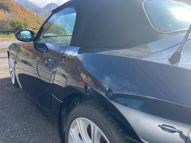 Ｚ４ ロードスター２．５ｉ　ＥＴＣ　アルミホイール　キーレス　幌　ＣＤオーディオ　フォグランプ　ＨＩＤライト　シートヒーター　横滑り防止　パワーウインドウ　エアコン　エアバッグ　ＡＢＳ　パワステ　右ハンドル（13枚目）