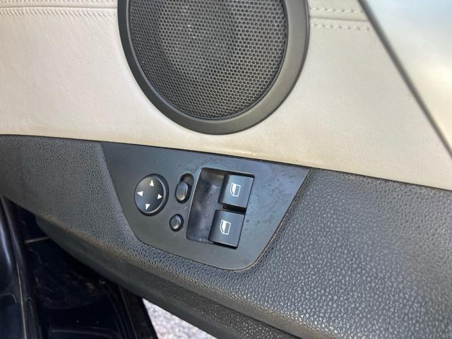 Ｚ４ ロードスター２．５ｉ　ＥＴＣ　アルミホイール　キーレス　幌　ＣＤオーディオ　フォグランプ　ＨＩＤライト　シートヒーター　横滑り防止　パワーウインドウ　エアコン　エアバッグ　ＡＢＳ　パワステ　右ハンドル（14枚目）