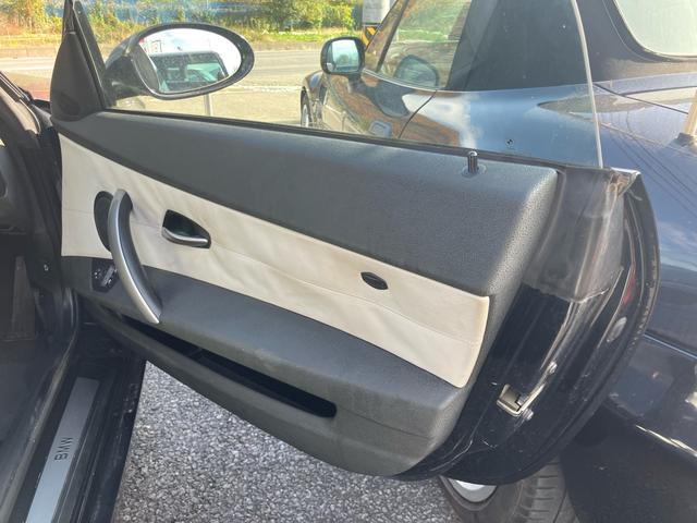 Ｚ４ ロードスター２．５ｉ　ＥＴＣ　アルミホイール　キーレス　幌　ＣＤオーディオ　フォグランプ　ＨＩＤライト　シートヒーター　横滑り防止　パワーウインドウ　エアコン　エアバッグ　ＡＢＳ　パワステ　右ハンドル（15枚目）