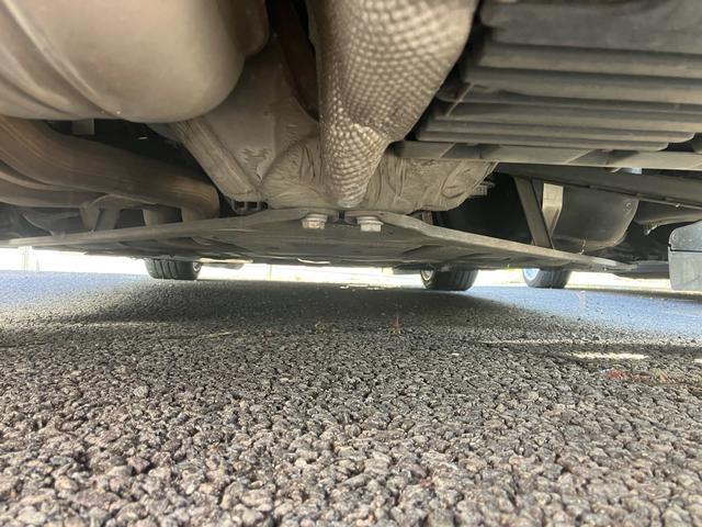 Ｚ４ ロードスター２．５ｉ　ＥＴＣ　アルミホイール　キーレス　幌　ＣＤオーディオ　フォグランプ　ＨＩＤライト　シートヒーター　横滑り防止　パワーウインドウ　エアコン　エアバッグ　ＡＢＳ　パワステ　右ハンドル（29枚目）