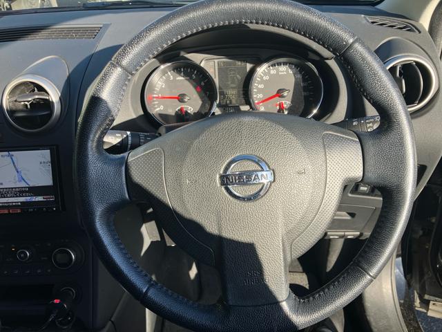 デュアリス ２０Ｇ　ＦＯＵＲ　盗難防止　衝突安全ボディ　キーレス　エアコン　パワーステアリング　サンルーフ　ナビＴＶ　ＡＢＳ　サイドエアバッグ　ワンセグ　ＥＳＣ　スマートキー　４ＷＤ　バックカメラ　エアバッグ　パワーウィンドウ（33枚目）