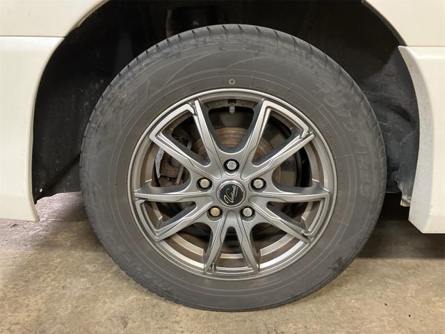 セレナ ハイウェイスター　Ｗエアコン　運転席エアバッグ　フルフラットシート　クルーズコントロール　横滑り防止システム　ナビ＆フルセグＴＶ　盗難防止装置　ウォークスルー　後席モニター　インテリジェントキ－（9枚目）