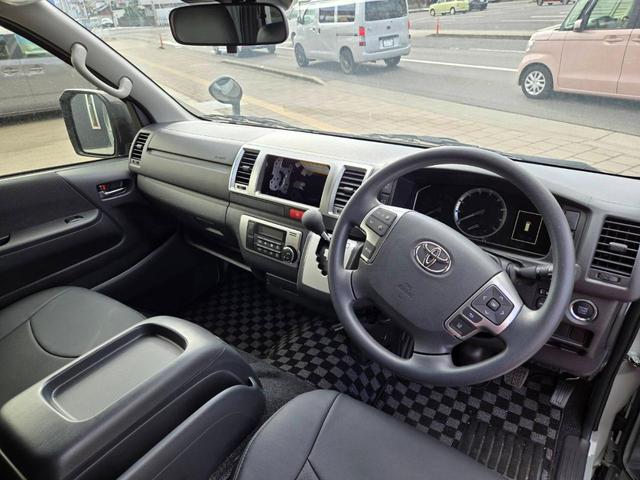 ハイエースバン 衝突被害軽減システム 両側スライドドア スマートキー CVT 100V電源 ESC エアコン パワーウィンドウ 運転席エアバッグ 助手席エアバッグ ダムド DAMD カスタム(22枚目)